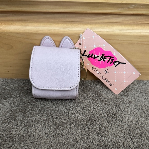 Betsey Johnson Other - Betsey Johnson Luv Betsey ear bud case pink NWT